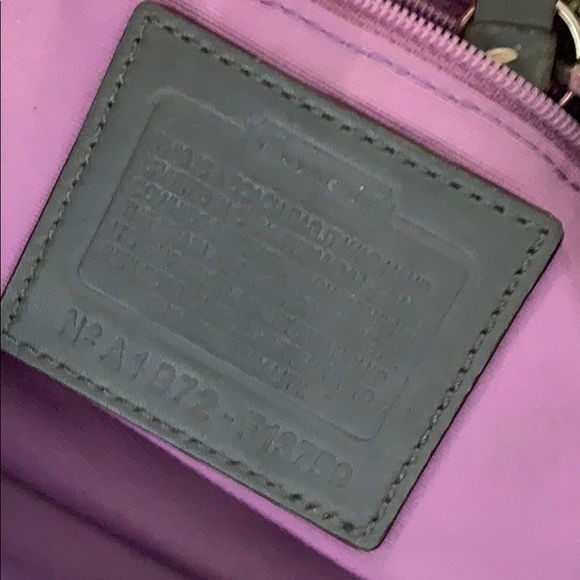 Coach // White and Grey Leather Purse - Picture 7 of 8